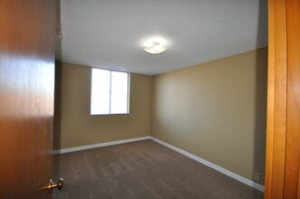 601 So. 18th St. in Lincoln, NE - Foto de edificio - Interior Photo