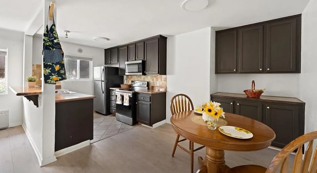 9860 Dale Ave, Unit A8 in Spring Valley, CA - Building Photo - Building Photo