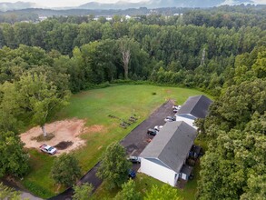 118 Ross St in Morganton, NC - Building Photo - Building Photo