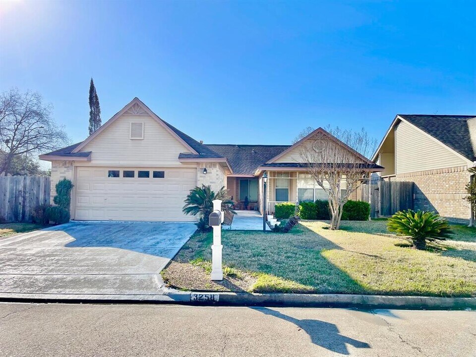 3258 Meadway Dr in Houston, TX - Building Photo