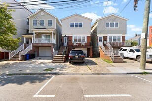 50 Cottage St in Bayonne, NJ - Building Photo