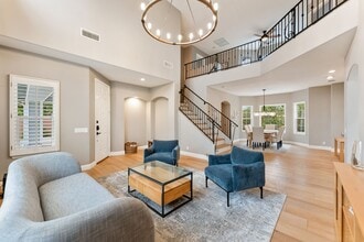 200 Oak View Ln in Santa Barbara, CA - Building Photo - Building Photo