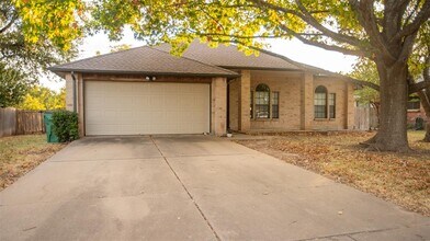 401 Parkview Dr in Pflugerville, TX - Building Photo - Building Photo