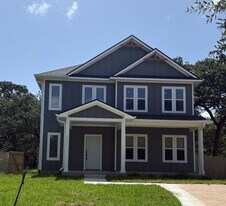 1412 Magnolia Dr in College Station, TX - Building Photo