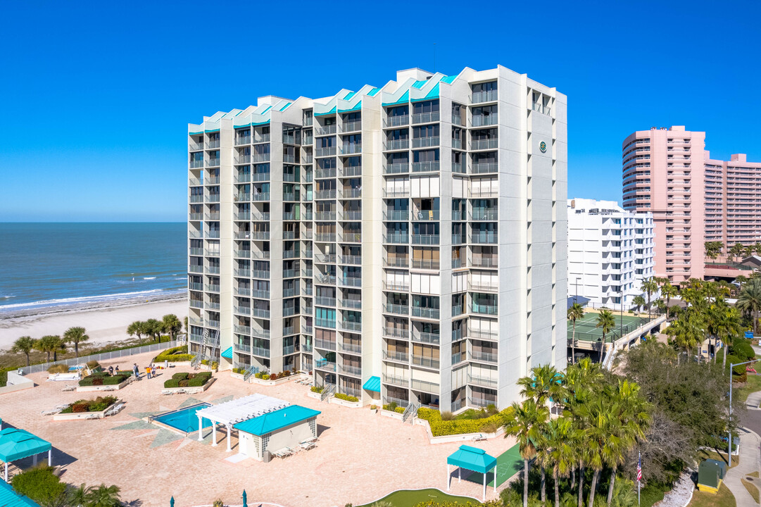 Sand Key Club in Clearwater, FL - Building Photo