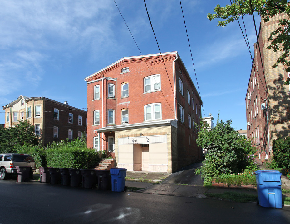 312-314 High St in New Britain, CT - Building Photo