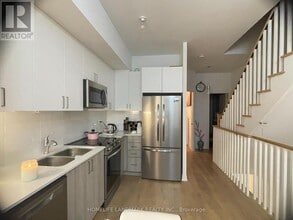 90 Tisdale Ave in Toronto, ON - Building Photo - Building Photo