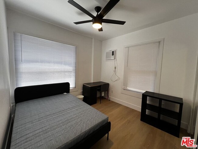 2101 Bonsallo Ave in Los Angeles, CA - Building Photo - Building Photo