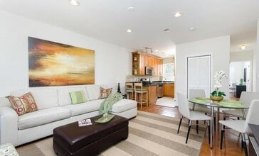 326 14th Place Northeast, Unit #4 in Washington, DC - Building Photo - Building Photo