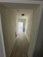 64 McElwain Ave, Unit Floor 1 Back in Cohoes, NY - Building Photo - Building Photo