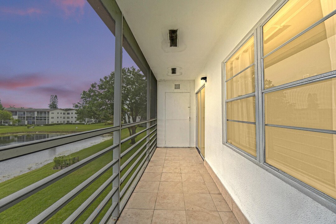 369 Fanshaw I in Boca Raton, FL - Foto de edificio
