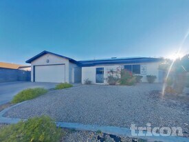 709 Honeybee Ct in Henderson, NV - Building Photo