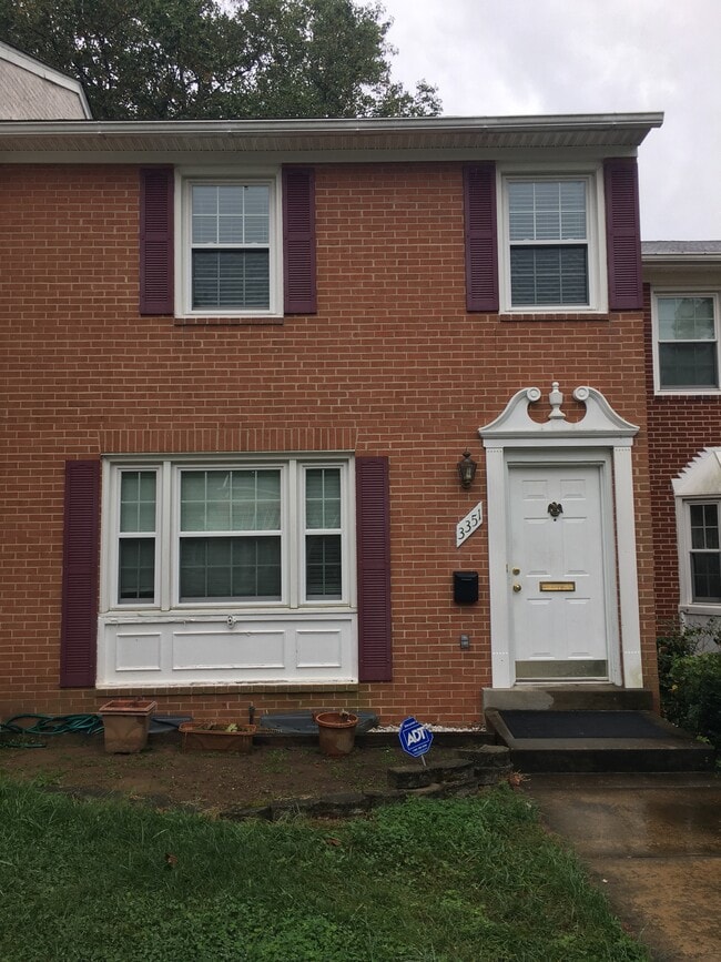 property at 3351 Contessa Ct
