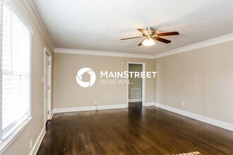 1130 Mona Dr in Charlotte, NC - Building Photo - Building Photo