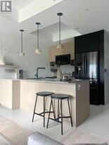 670 Gordon St in Whitby, ON - Building Photo