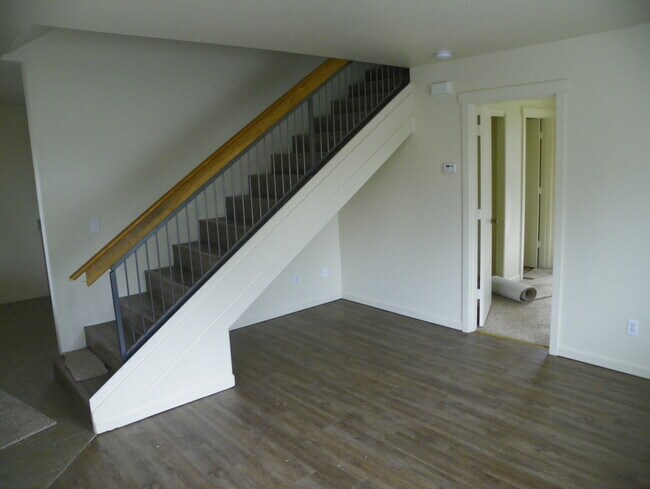 11 SE Cleveland Ave in Bend, OR - Building Photo - Building Photo