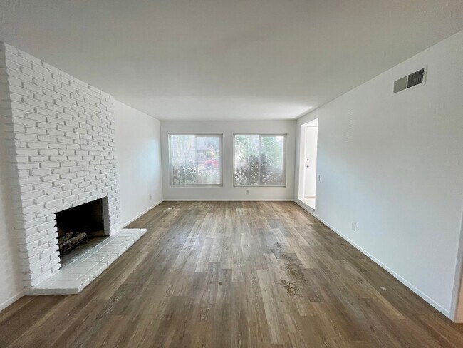 421 15th St in Huntington Beach, CA - Building Photo - Building Photo