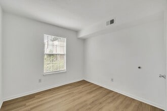 501 Aylesbury Dr in Virginia Beach, VA - Building Photo - Building Photo