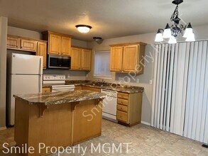 7740 SE 72nd Ave in Portland, OR - Building Photo - Building Photo