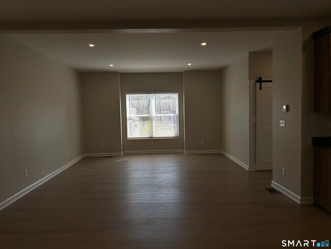 62 Soundview Ave in Fairfield, CT - Building Photo - Building Photo