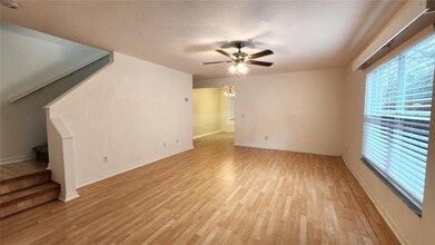 15119 Deer Meadow Dr in Lutz, FL - Building Photo - Building Photo