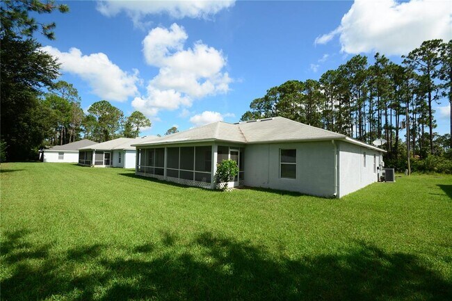 37 Eton Ln in Palm Coast, FL - Building Photo - Building Photo
