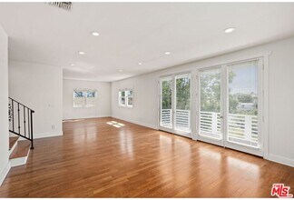 1132 W Edgeware Rd in Los Angeles, CA - Building Photo - Building Photo