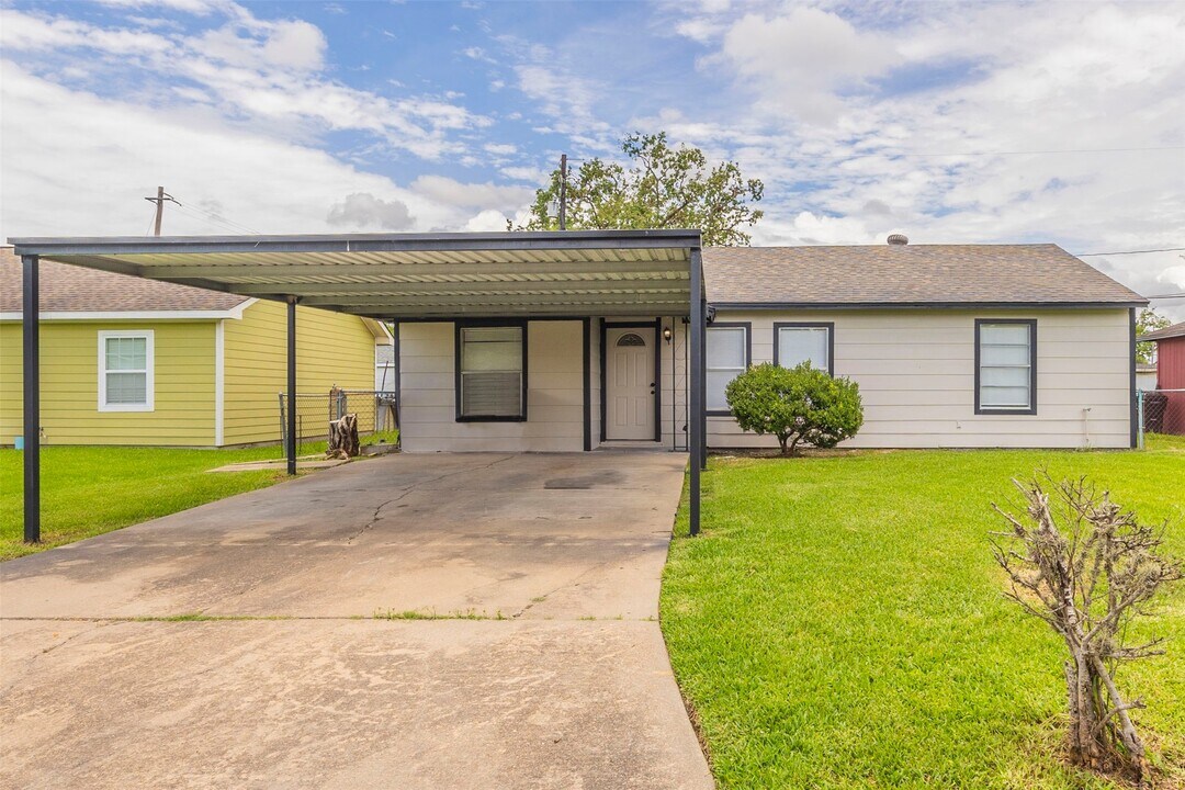 5007 Northridge Dr in Houston, TX - Building Photo