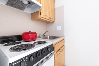 62 Boylston St in Boston, MA - Foto de edificio - Building Photo