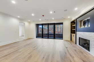 4918 N Lincoln Ave, Unit 3S in Chicago, IL - Foto de edificio - Building Photo