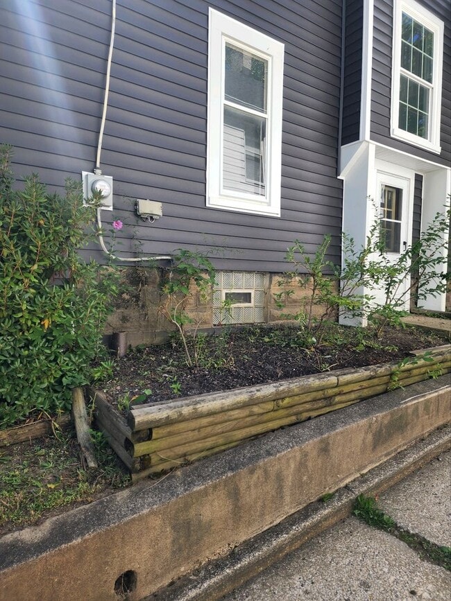 94 Rhodes Ave in Akron, OH - Building Photo - Building Photo