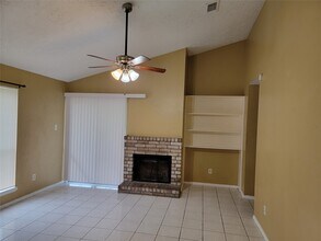 13316 Firebrick Dr in Houston, TX - Building Photo - Building Photo
