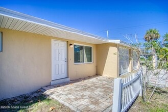 137 Washington Ave in Indialantic, FL - Building Photo - Building Photo