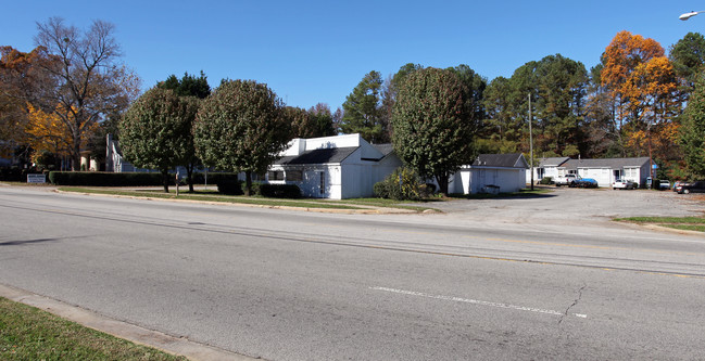 Harrison Properties Apartments in Cary, NC - Building Photo - Building Photo