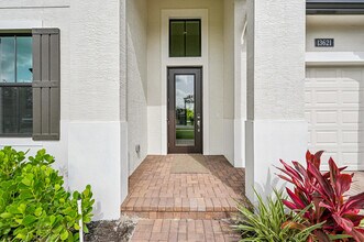 13621 Le Christine Dr in Palm Beach Gardens, FL - Building Photo - Building Photo