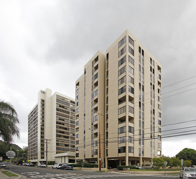 The Alexander in Honolulu, HI - Building Photo - Building Photo