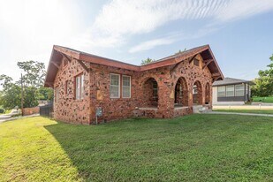 1548 S Atlanta Pl in Tulsa, OK - Building Photo