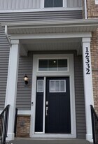 12332 Tinsley St in Huntley, IL - Building Photo