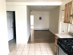 518 Paterson Plank Rd in Jersey City, NJ - Building Photo - Building Photo