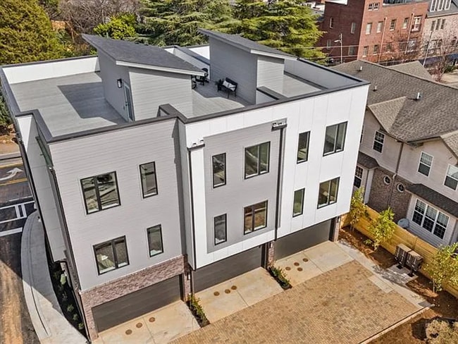 property at 1237 Memorial Dr SE