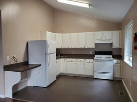 716 Division St in Big Rapids, MI - Building Photo