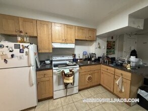 883 Huntington Ave, Unit G-4 in Boston, MA - Foto de edificio - Building Photo