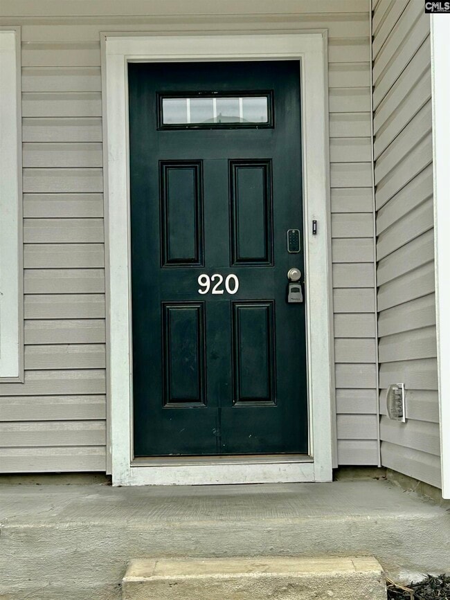 property at 920 Drake Grv Ln