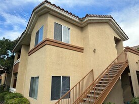 1050 E Cactus Ave in Las Vegas, NV - Building Photo