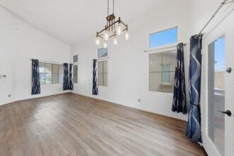 12175 W Chase Ln in Avondale, AZ - Building Photo - Building Photo