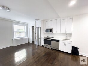EAST 37 STREET in New York, NY - Building Photo - Building Photo