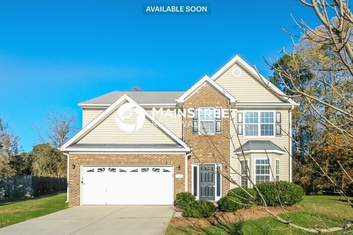 3136 Rock Pond Cir in High Point, NC - Building Photo