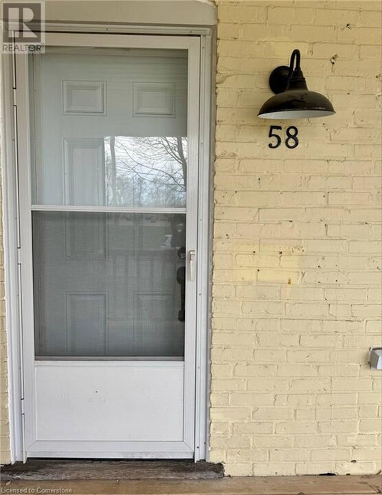 58 Walter St in Kitchener, ON - Building Photo