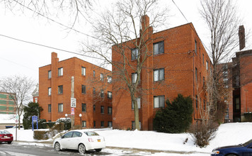 Morewood Court in Pittsburgh, PA - Building Photo - Building Photo