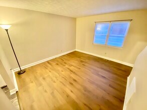 116 Main St, Unit A in Poca, WV - Building Photo - Building Photo